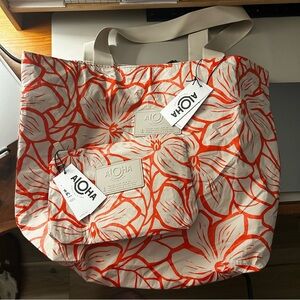 NWT ALOHA Orange and Cream Floral Tote Bag + Pouch